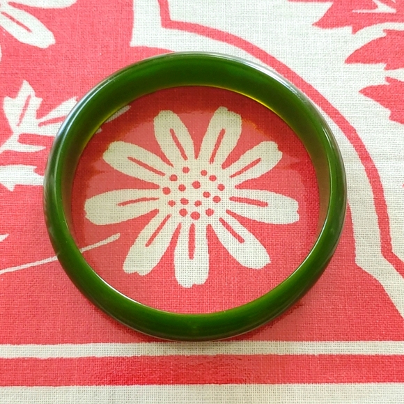 Bakelite green bangle bracelet Vintage - Picture 6 of 7